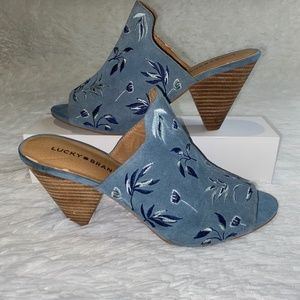 Lucky Brand Chambray Suede embroidered Mules In Excellent Condition 10